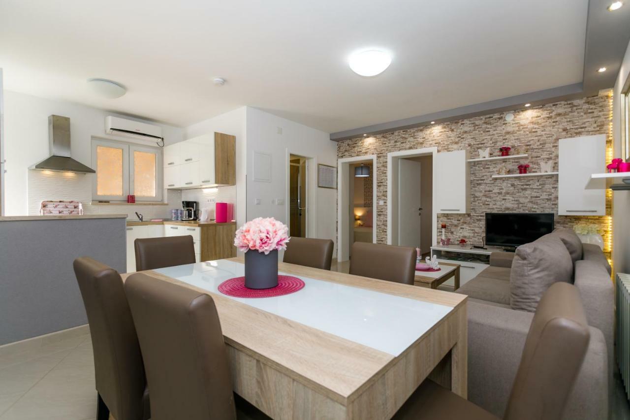 Apartman Brajutovci 26 Kornić Dış mekan fotoğraf