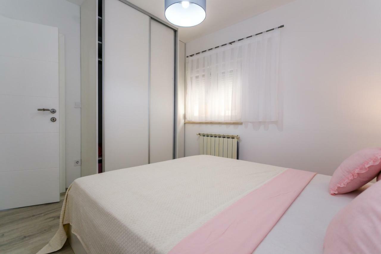 Apartman Brajutovci 26 Kornić Dış mekan fotoğraf