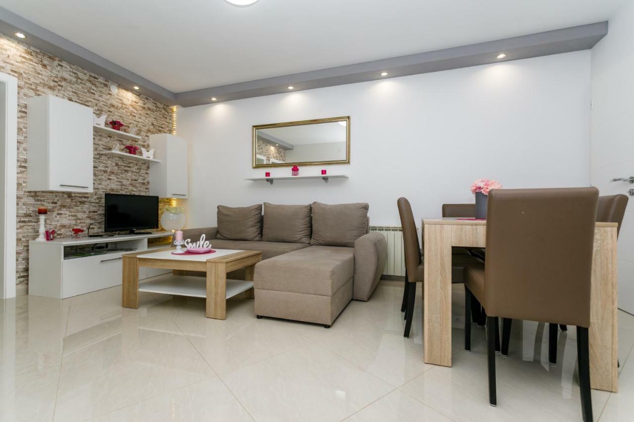 Apartman Brajutovci 26 Kornić Dış mekan fotoğraf